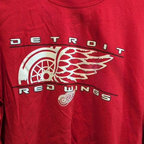 Detroit Redwings hockey t-shirt (Large) - Picture 4 of 6